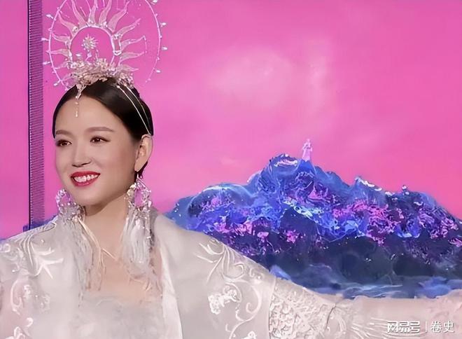 门怀孕6个月上春晚站C位真人生赢家九游会J9艳压奚梦瑶拒嫁30亿豪(图14)